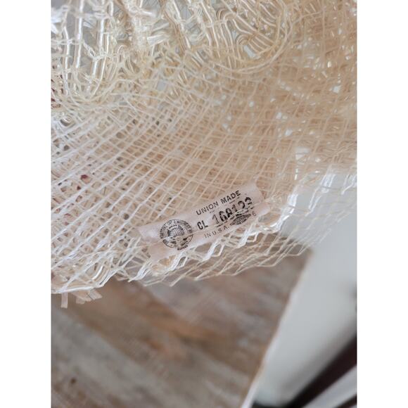 Vintage Ivory Lace Hat - Picture 3 of 6